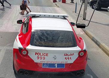 شرطة عجمان تخفض المخالفات المرورية 50 بالمئة للملتزمين