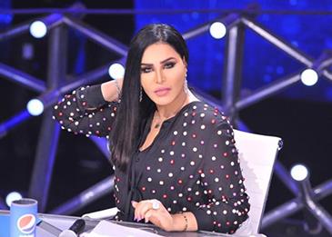 اضغط لمشاهدة الفيديو: موقف محرج للنجمة أحلام في برنامج أرب أيدول!
