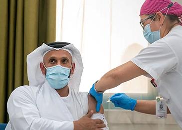 البحرين تجيز الاستخدام الطارئ للقاح "كورونا" لأفراد الصفوف الأمامية