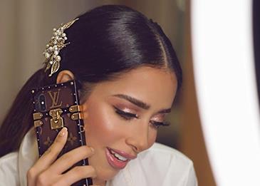هل سعر غطاء هاتف الفنانة بلقيس يفوق سعر الهاتف نفسه؟!