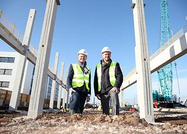 بنتلي تدشّن  كلاً من مركز جودة الإطلاق والمركز التقني الهندسي الجديدين لتعزيز  مكانتها في عالم الاستدامة