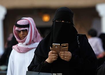 اضغط لمشاهدة الفيديو: مليارديرة خليجية تبحث عن زوج يوافق هذه الشروط