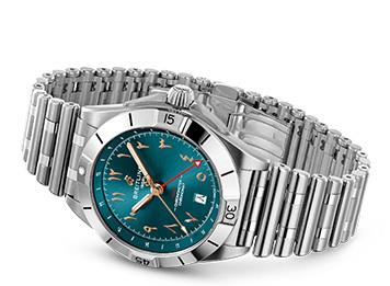 بريتلينغ Breitling تطرح ساعة كرونومات ليمتد إديشن بميناء يتلألأ بلون حيوي وأرقام باللغة العربية
