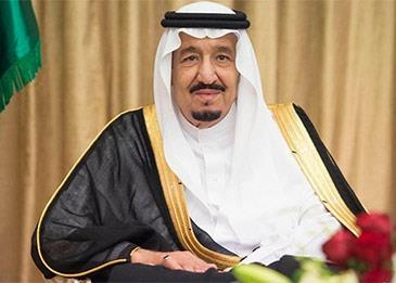 أول ظهور لخادم الحرمين من داخل مقره في مستشفى الملك فيصل التخصصي