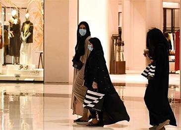 أبو ظبي تغلق دور السينما وتخفّض الطاقة الاستعابية بالمطاعم 60 بالمئة مؤقتًا