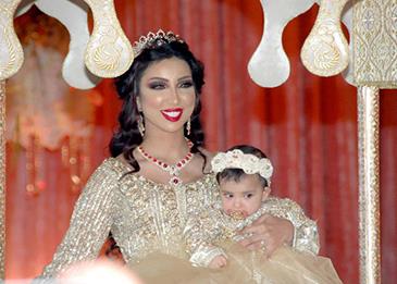 شاهد بالفيديو: "غزل" ابنة الفنانة دنيا بطمة تلاعب حيوانًا مفترسًا!