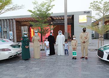 دبي تحقق أمنية طفل بأن يكون شرطيا ليوم واحد
