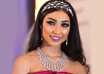 اضغط لمشاهدة الفيديو: دنيا بطمة بإطلالة مميزة في عرسٍ كويتي