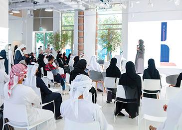 الإمارات تتجه نحو خلق 24 ألف فرصة وظيفية جديدة لمواطنيها