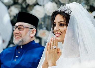 طليقة ملك ماليزيا السابق تطالبه بتعويض فلكي