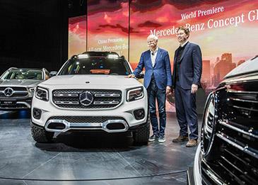 بالصور: معرض “شنغهاي” الدولي يلقي الضوء على مستقبل صناعة السيارات الكهربائية