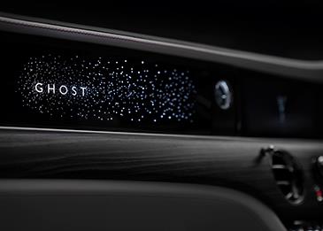 رولز-رويس تسدل الستار على اللوحة المضاءة في جوست الجديدة