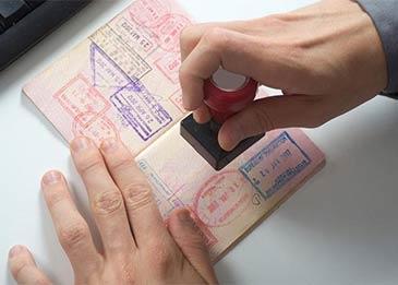 لمدة 10 أيام.. سلطنة عمان توفر "تأشيرة" مخفضة لمواطني هذه الدولة
