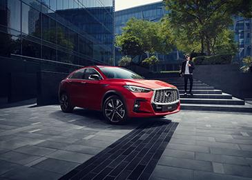 اخرج عن المألوف مع إنفينيتي QX55 الجديدة كلياً