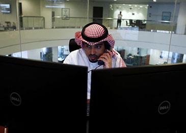 انخفاض نسبة البطالة وارتفاع معدل المشاركة الاقتصادية للسعوديين