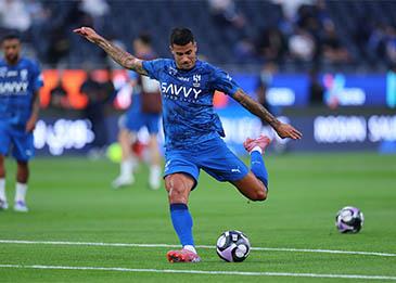 برشلونة يستعير كانسيلو من الهلال السعودي