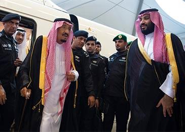 اضغط لمشاهدة الفيديو: العاهل السعودي يفتتح مشروع قطار الحرمين السريع