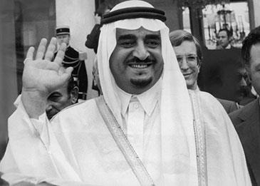 اضغط لمشاهدة الفيديو: الملك فهد في زيارة لفرنسا عام 1977، فيديو نادر