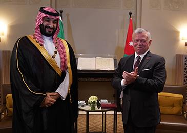 ملك الأردن  يهدي الأمير محمد بن سلمان وساما مرصعاً بـ 112 ماسة