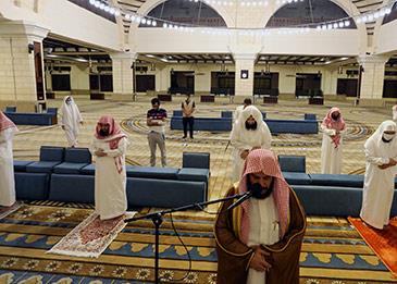 السعودية تسمح بإقامة الخطب في المساجد ولكن بشروط