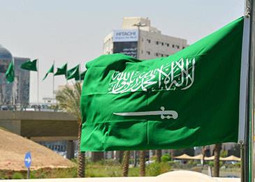 5  آلاف ريال عقوبة مخالفي "الذوق العام" بالسعودية