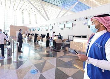 السعودية تسمح لغير السعوديين بمغادرة المملكة مع مراعاة الإجراءات الاحترازية