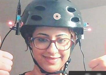 سعودية تخترع خوذة لقائدي الدراجات .. فيديو