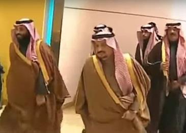 الصور الأولى للأمير متعب بن عبد الله بعد الريتز كارلتون
