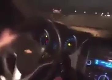 بالفيديو .. مفحط يفاجأ بدورية شرطة أمامه