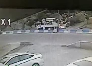 حادث سير مأساوي يودي بحاية اثنين وإصابة آخرين .. فيديو