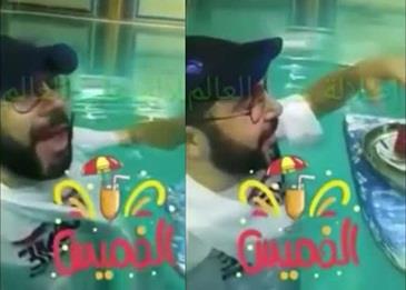 فيديو .. يعد الشاي داخل حمام السباحة
