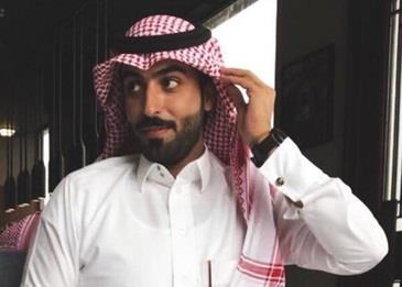 بالفيديو: بائع الكليجا يسحر السعوديات بوسامته!