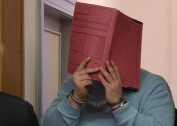 اتهم بقتل مريضين .. ليكتشف أنه متهم في 84 مريض آخر