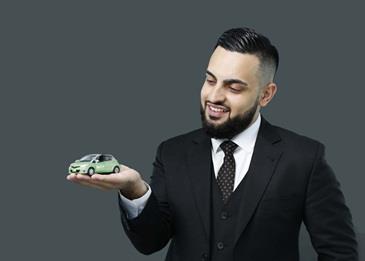 يو درايف ينافس أوبر وكريم .. المشاوير بالدقيقة