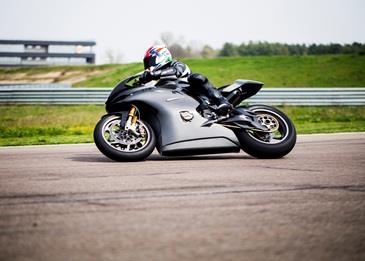 بالفيديو: أغلى دراجة نارية تُعرض في معرض موناكو