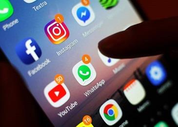 يطلق النار على نفسه أثناء محادثته لحبيبته عن طريق الفيديو