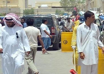 وطن بلا مخالف .. ودفع 100 ألف ريال أو الحبس للوافدين