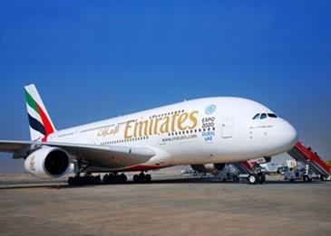 بالفيديو: هبوط خطير جدًا لأضخم طائرتي ركاب تابعتين لـ"Emirates" في عاصفة ثلجية