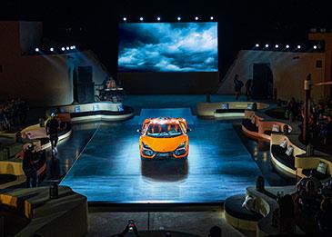 إطلاق السيارة الرياضية "ريفويلتو" من لابورغيني في الإمارات أول سيارة رياضية هجينة خارقة بمحرّك V12