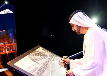 الشيخ محمد بن راشد يطلع على سير العمل في محطات مسار 2020 لمترو دبي
