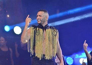 محمد رمضان ينشر فيديو له ولعائلته من داخل طائرته الخاصة خلال توجهه إلى دبي