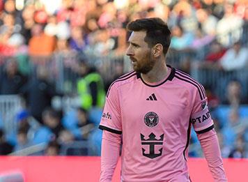 "مخالفات في البناء" ميسي يواجه خطر هدم فيلته في إيبيزا