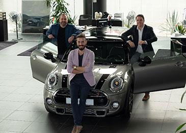MINI الشرق الأوسط تعقد شراكة مع "إيكار" ekar لتزويد عملائها بسيارات فاخرة