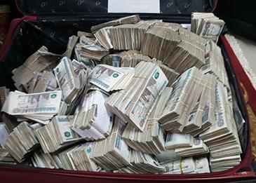 متسول مصري يترك ثروة  تتخطى الـ 100 ألف دولار و12 شقة