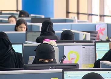 سعودي يطالب بإعطاء الأجور لموظفي القطاع الخاص بالساعة لهذا السبب