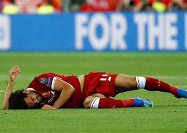 محمد صلاح في خطر وعلى ليفربول الدعاء من أجله