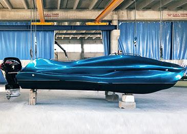 ابتكار أول قارب 3D  في العالم من الألياف الزجاجية