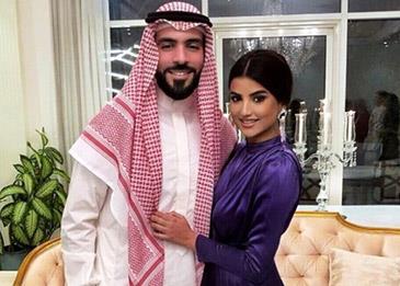 بالفيديو: رجل الأعمال السعودي غيث العزب وزوجته علا فرحات على شاطئ البحر