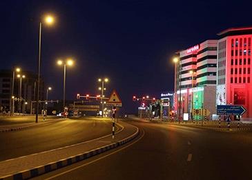سلطنة عمان تعيد فرض حظر التجول الليلي بعد ارتفاع الإصابات بكورونا