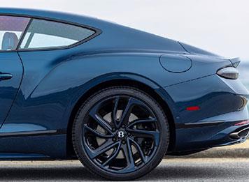 بنتلي تكشف عن طلاء OMBRE الفاخر من تصميم MULLINER